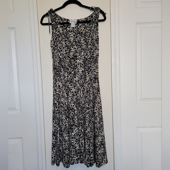 D.J. Summers cream and black dress. - Picture 1 of 8